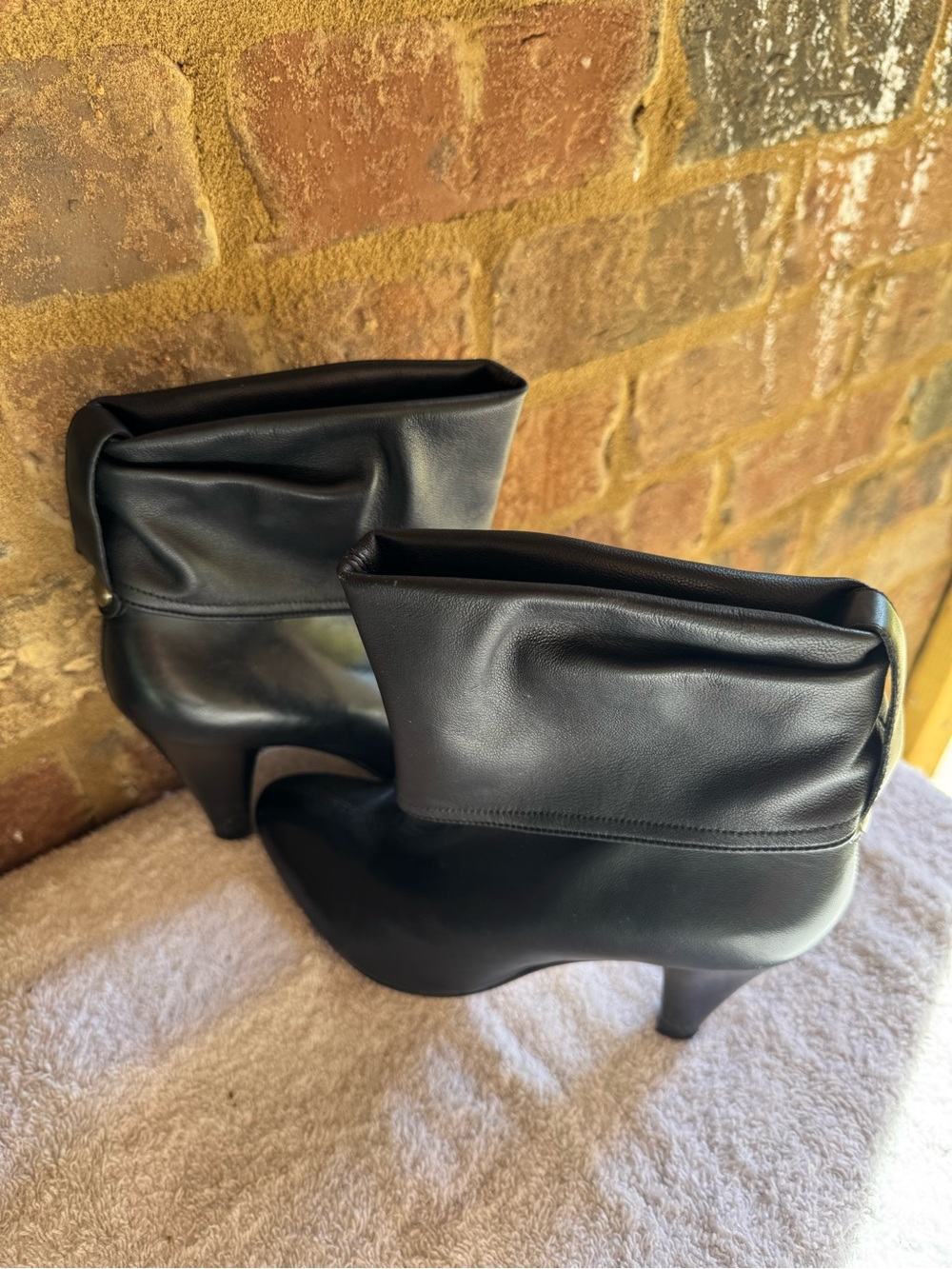 Harold's Black Fold-Top Ankle Booties with Slim Heel